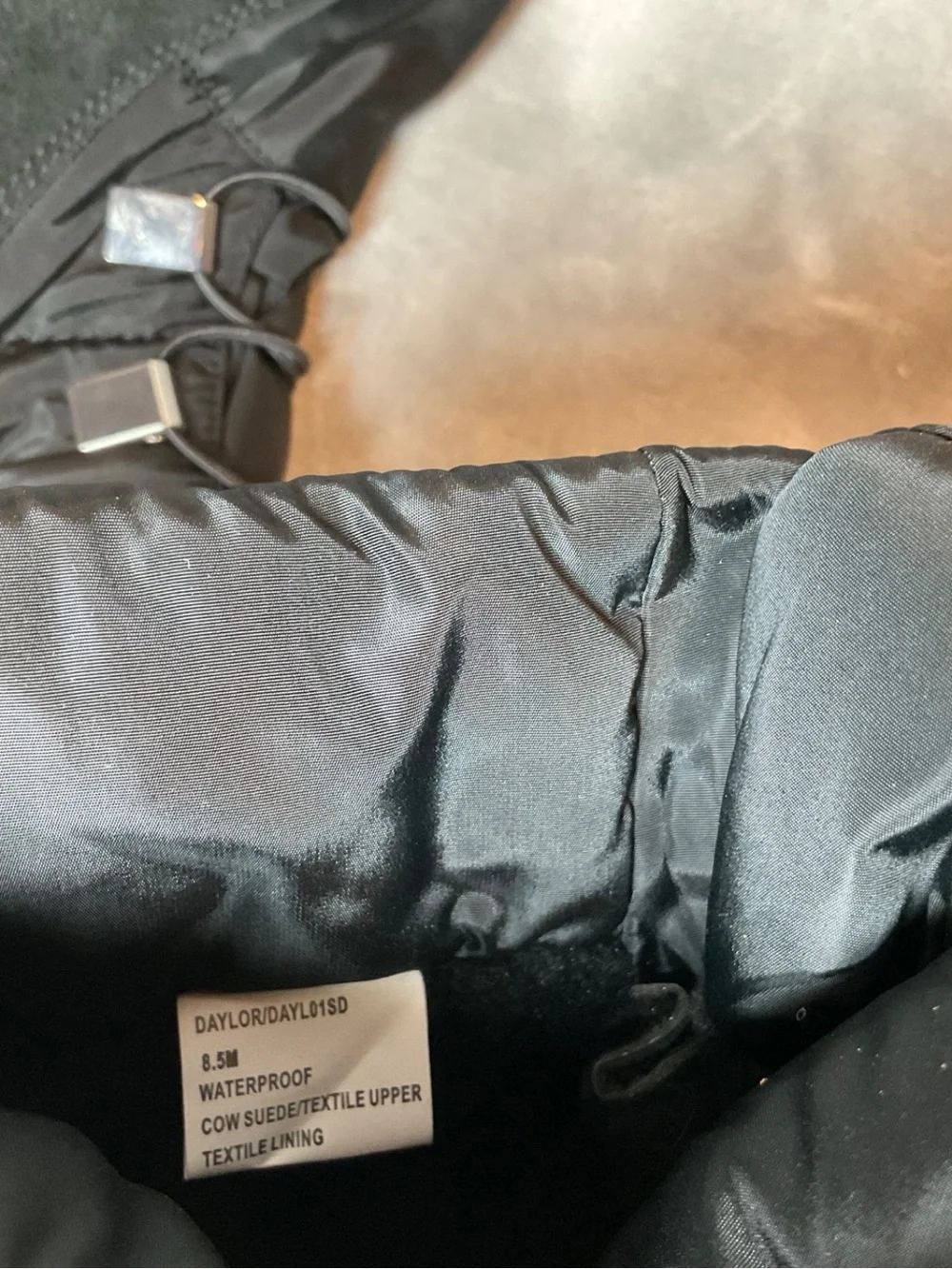New Blondo Daylor Black waterproof round toe boots size 8.5M